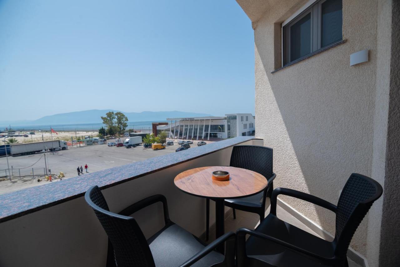 Hotel Portside Gf Vlorë エクステリア 写真