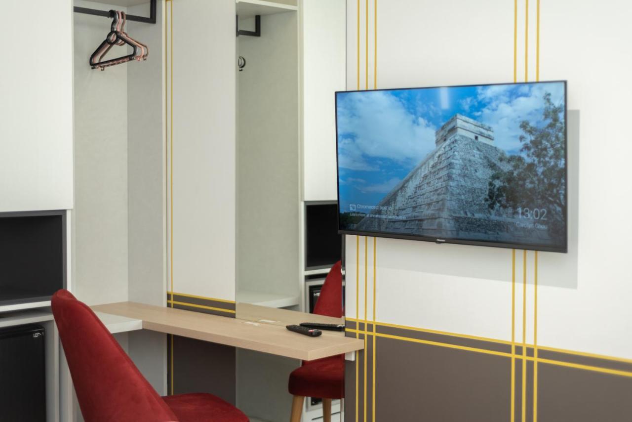 Hotel Portside Gf Vlorë エクステリア 写真