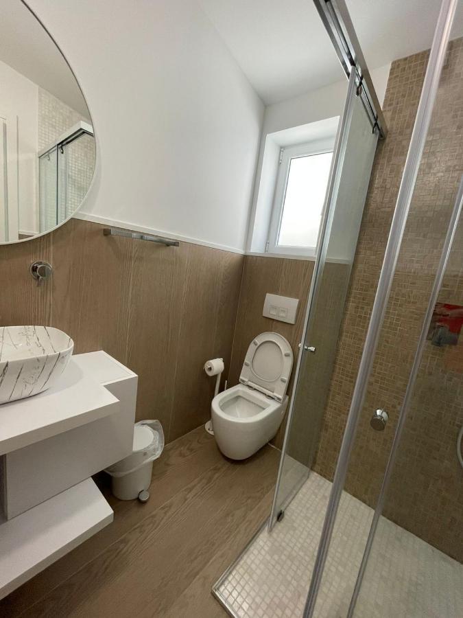 Hotel Portside Gf Vlorë エクステリア 写真
